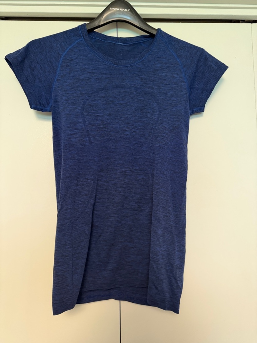 Lululemon Swiftly Tee Size 8
